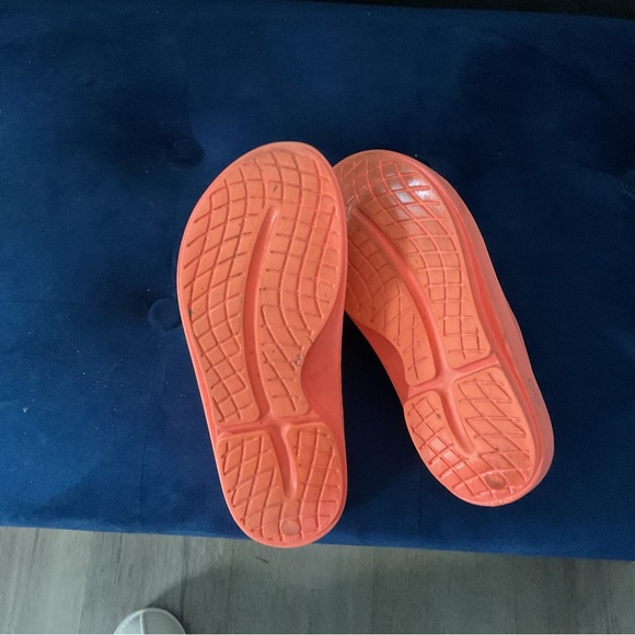 OOFOS Women's Sandals - Picture 2 of 2